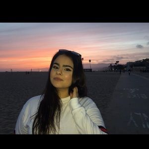 Meet your Posher, Sima